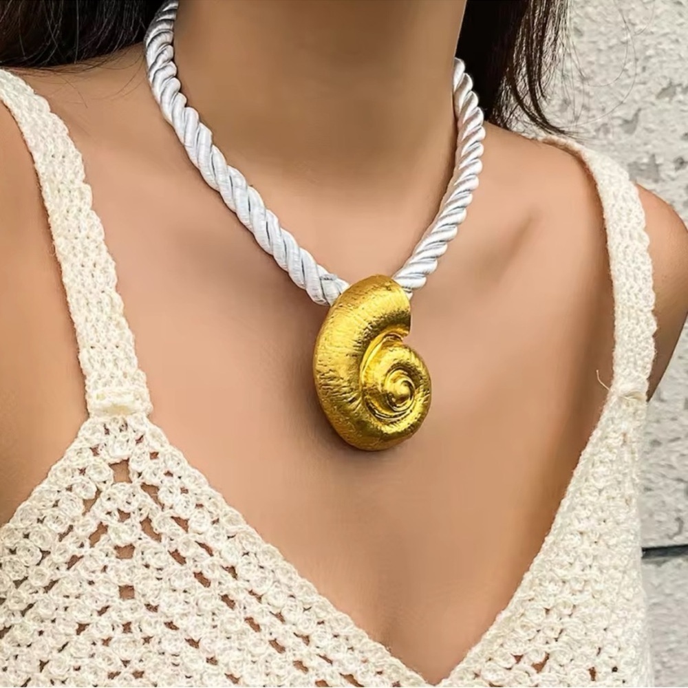 Gold Shell Necklace - Picture 5 of 5